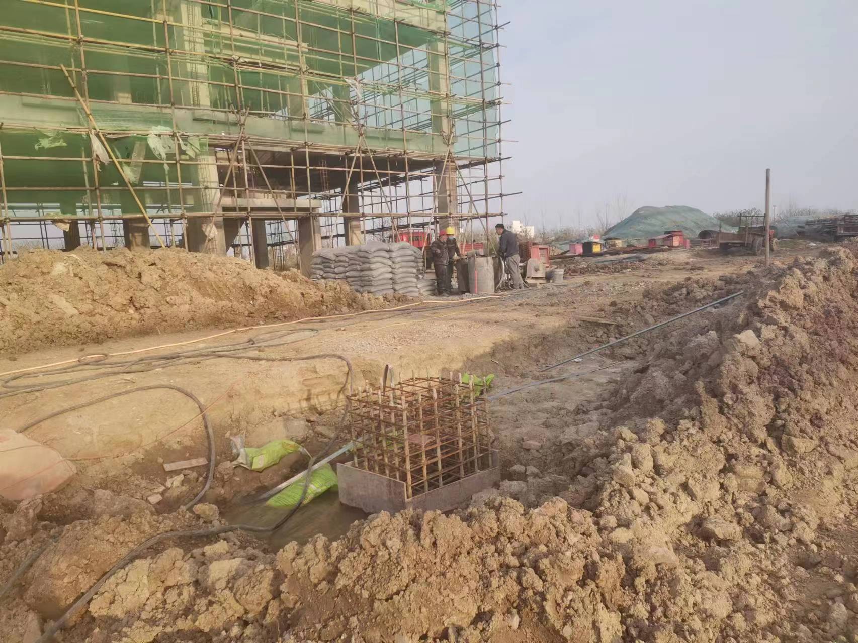 察哈尔右翼中当桥梁出现裂缝的时候应该及时加固修补